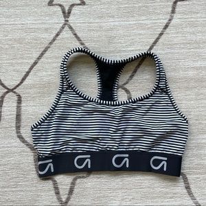 GapFit Sports Bra